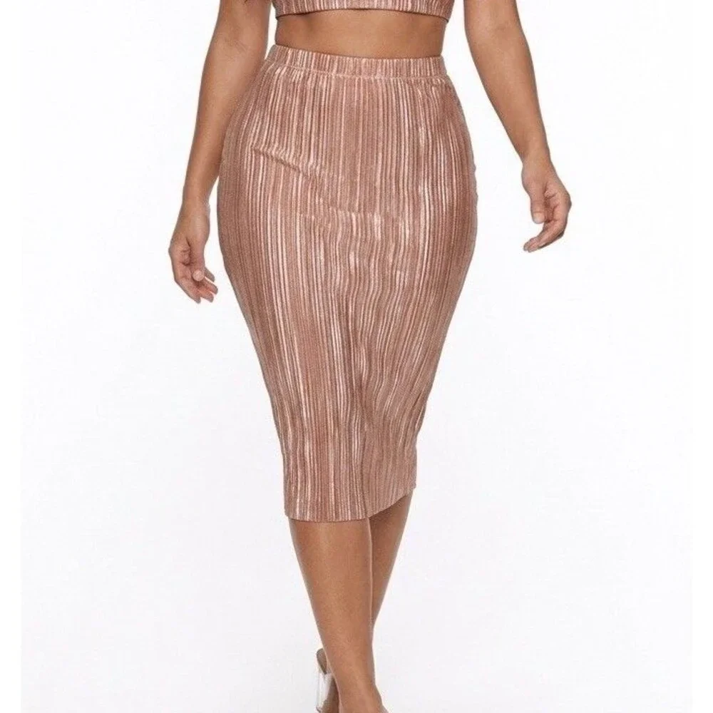 Women Metallic Golden Midi Skirt Size 4 Pleated Stretch